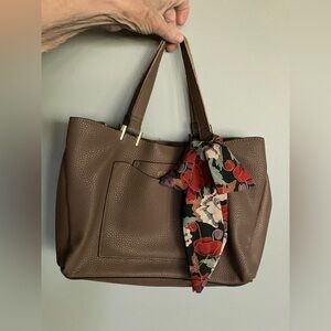 🧨Steve Madden GU condition hand bag